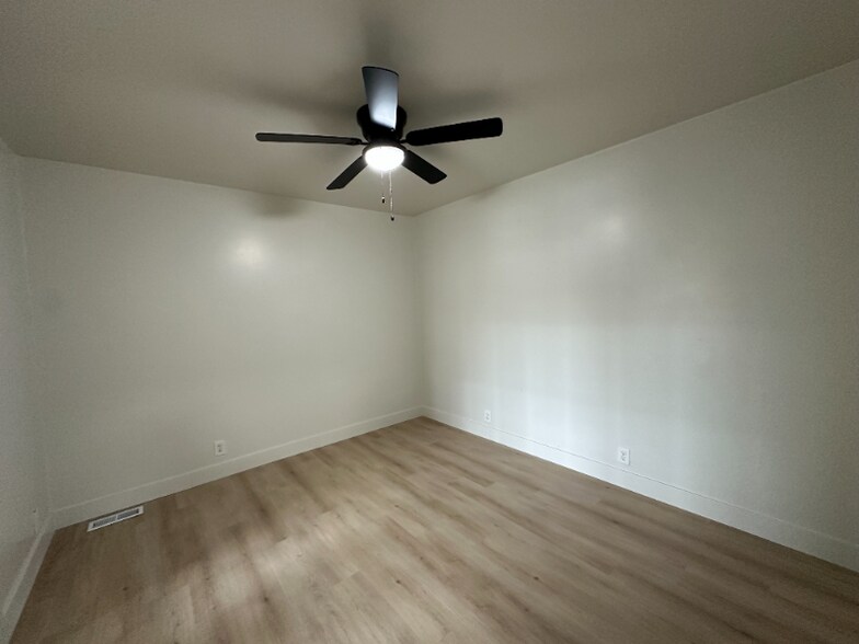 Building Photo - 1340 S 200 E