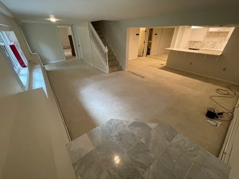 Building Photo - 24 Forest Hills Dr