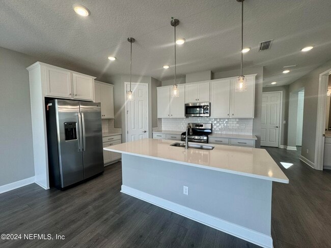 Building Photo - 29 Cedar Elm Wy