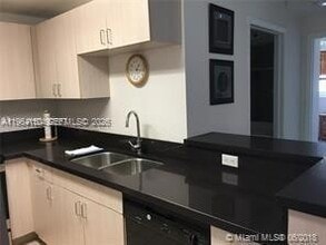 Building Photo - 185 SE 14th Terrace