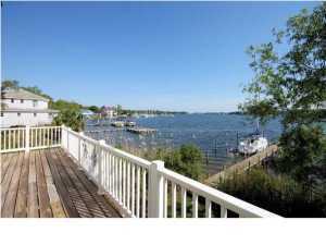 Building Photo - Waterfront townhome