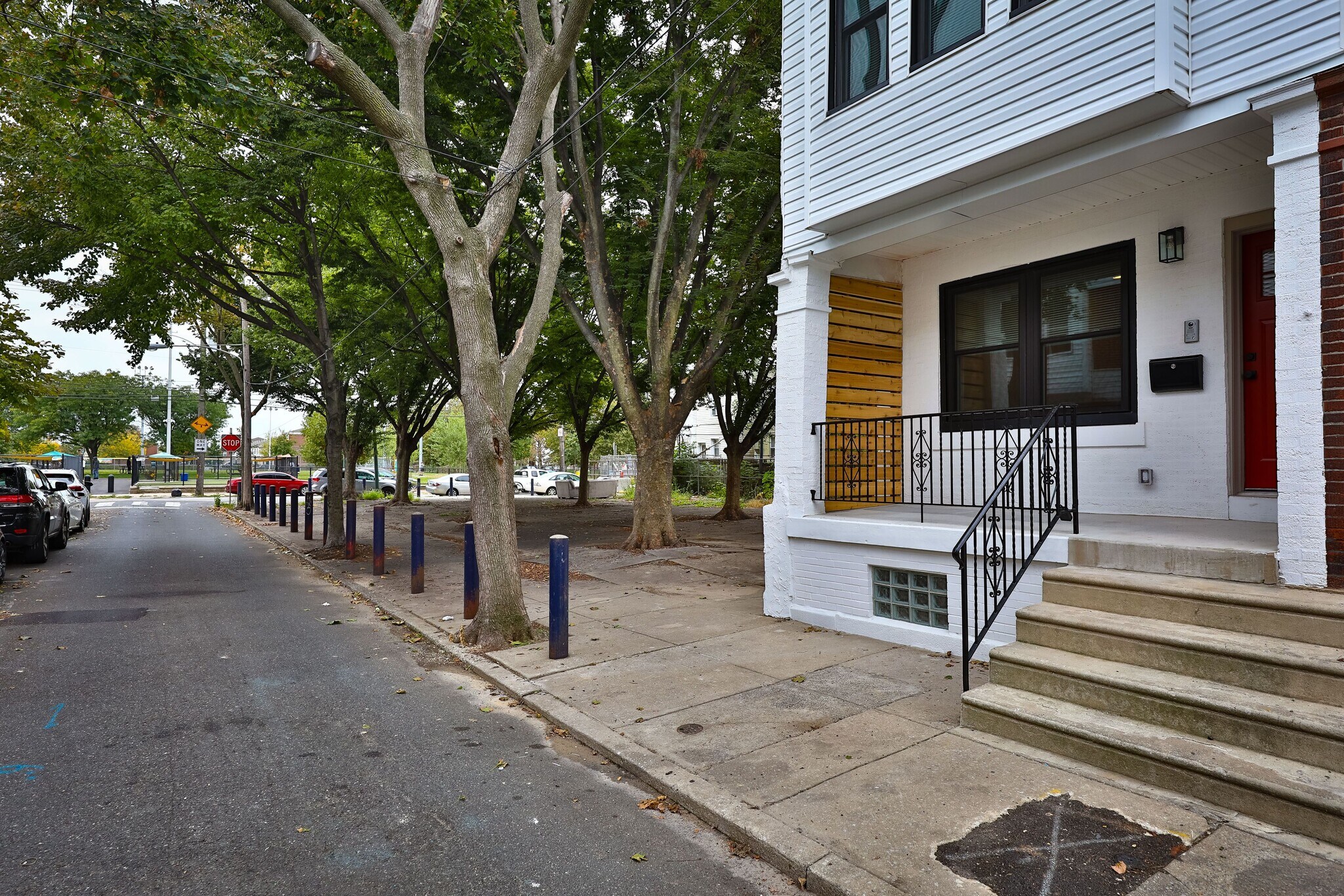 Building Photo - 1538 S Myrtlewood St