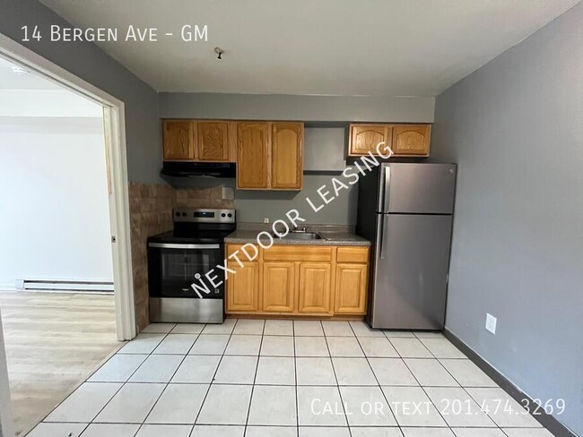 Building Photo - 14 Bergen Ave