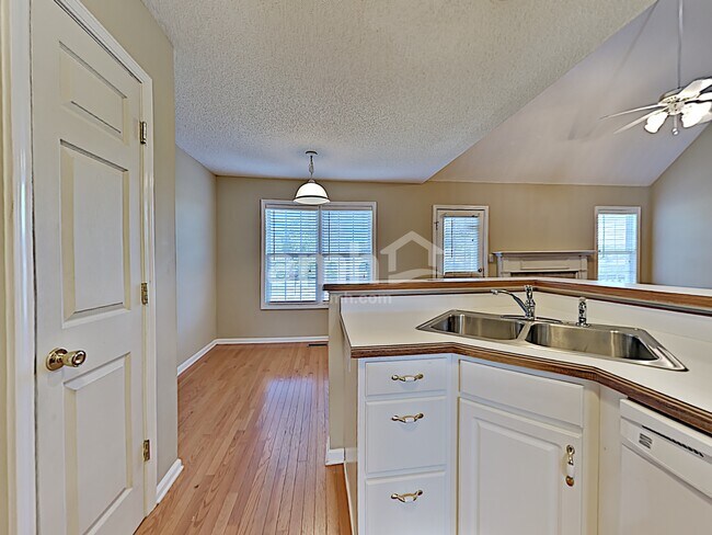Building Photo - 3366 Dabney Ln