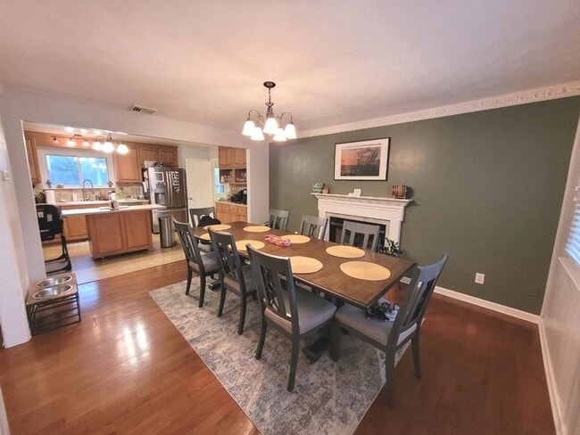 Building Photo - Spacious 5-Bedroom Home in Virginia Beach ...