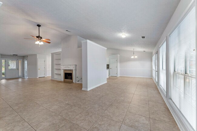 Building Photo - 750 Arbour Glenn Ct NW