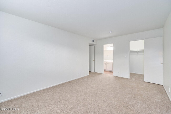 Building Photo - 150 Los Angeles Ave