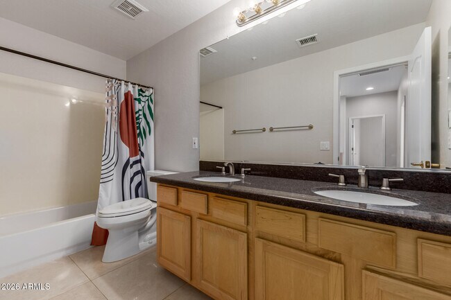 Building Photo - 10872 E Raintree Dr