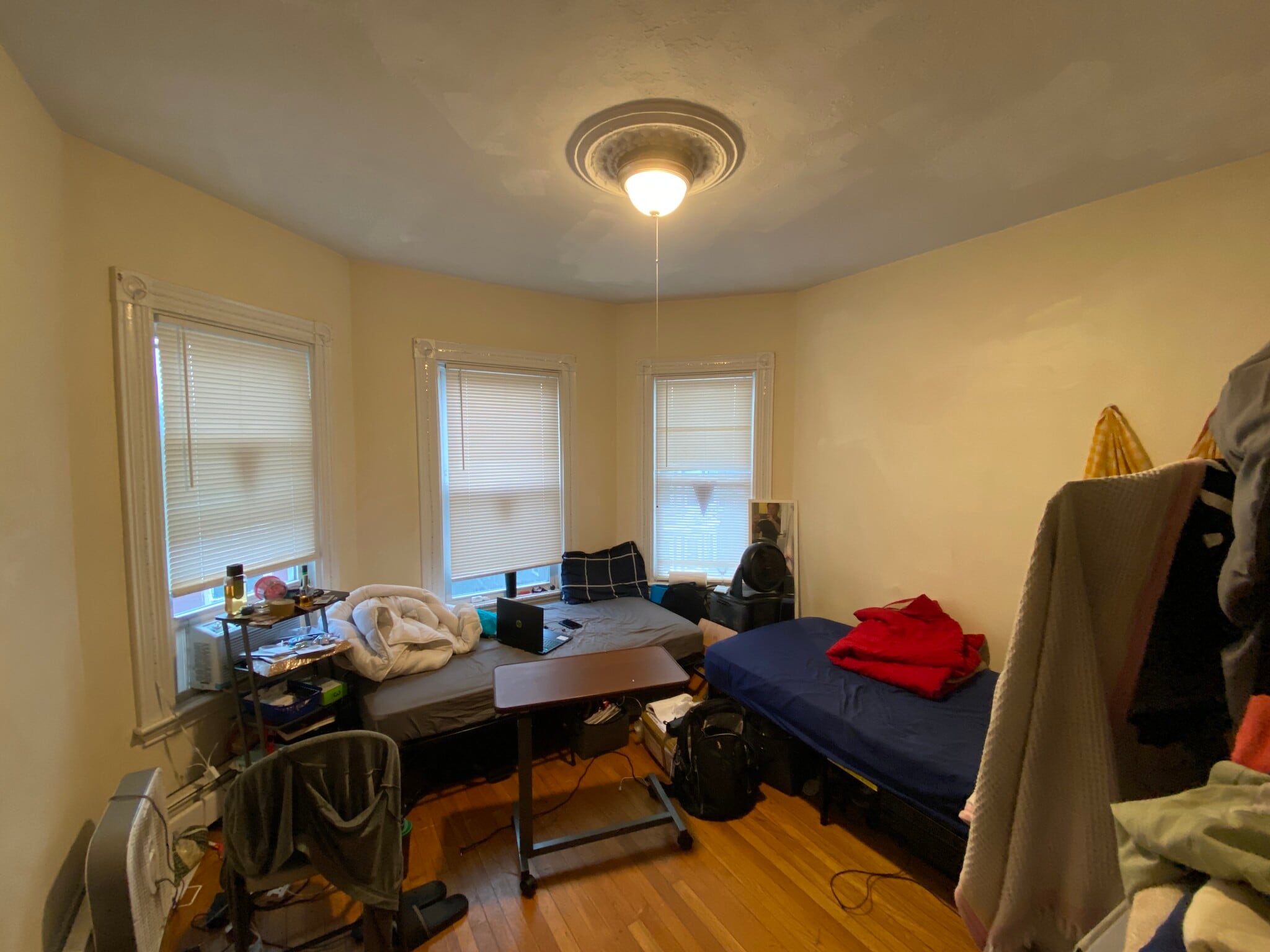 Building Photo - 82 Hillside St