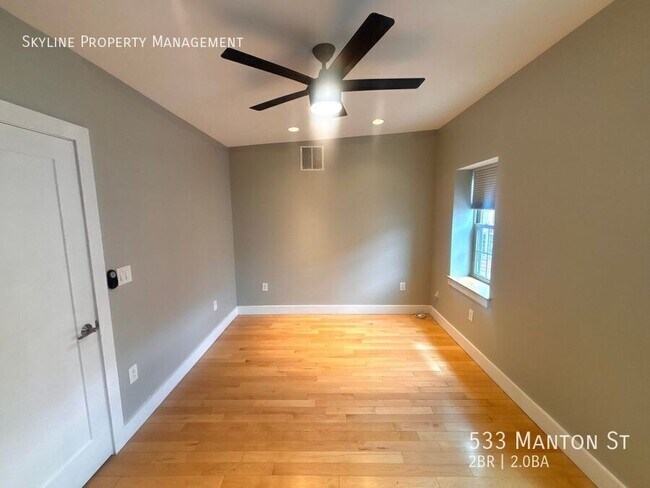 Building Photo - 533 Manton St