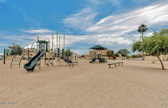 Building Photo - 4236 S 46th Pl