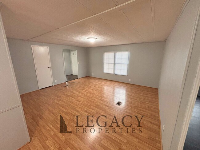 Building Photo - Renovated 3 Bed / 2 Bath Mobile Home – Easley, SC