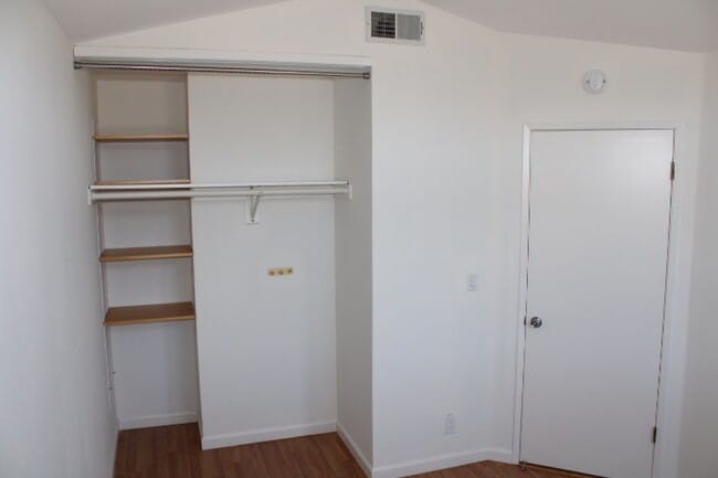 Building Photo - 151 Grenadine Way
