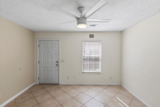 Building Photo - Charming 2-Bedroom home with Front and Rear Balconies