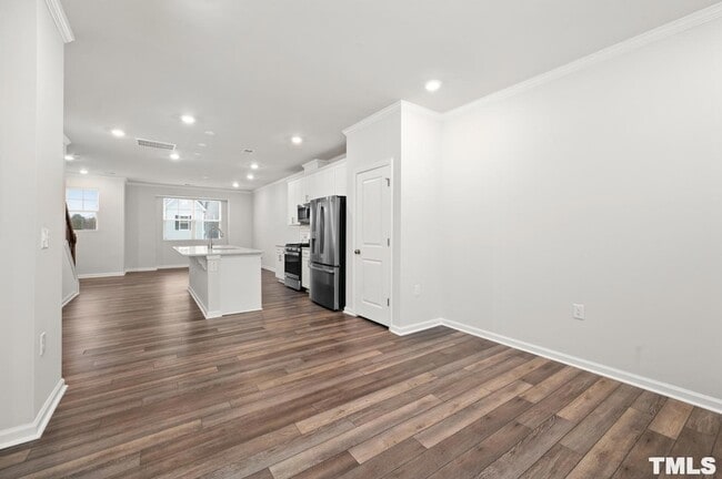 Building Photo - 742 Cormiche Ln