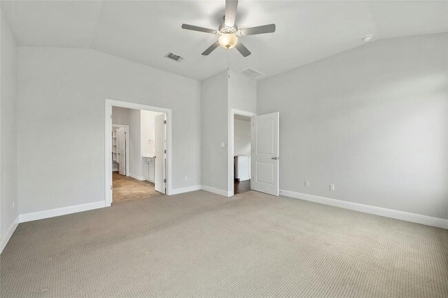 Building Photo - 116 Birkshire Dr