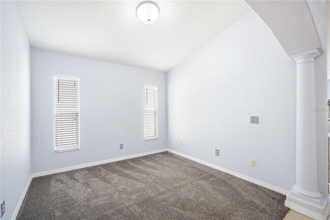 Building Photo - 6917 Exeter Park Pl