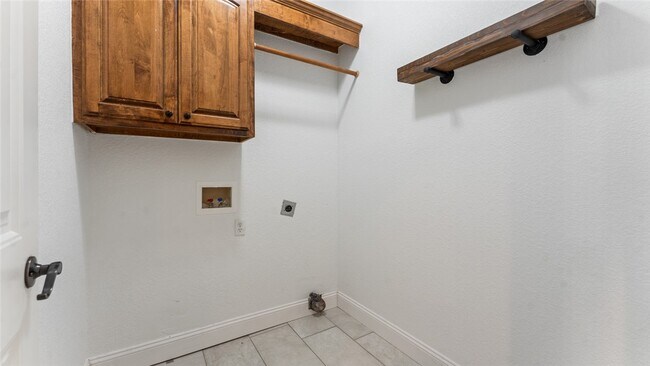 Building Photo - 410 Beasley Dr