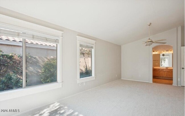 Building Photo - 309 E Mesquite St