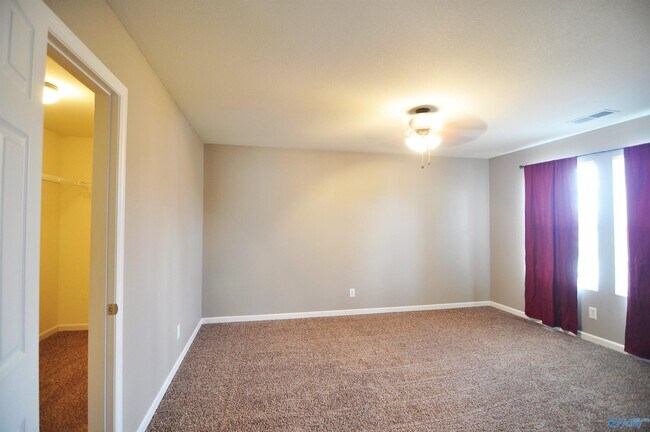 Building Photo - 29934 Glenrose Way