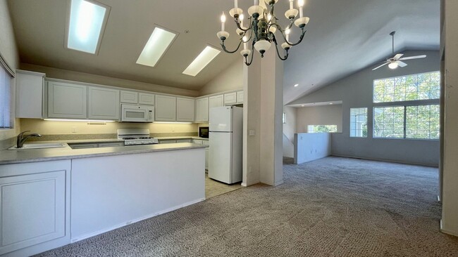 Building Photo - Beautiful 3 Bedroom SLO Home Near Cal Poly