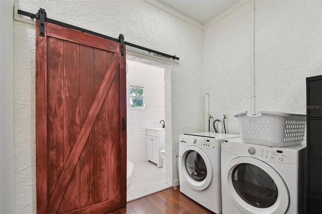 Building Photo - 1925 52nd St S