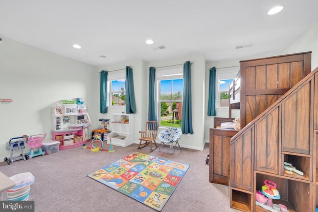 Building Photo - 42530 Oxford Forest Cir