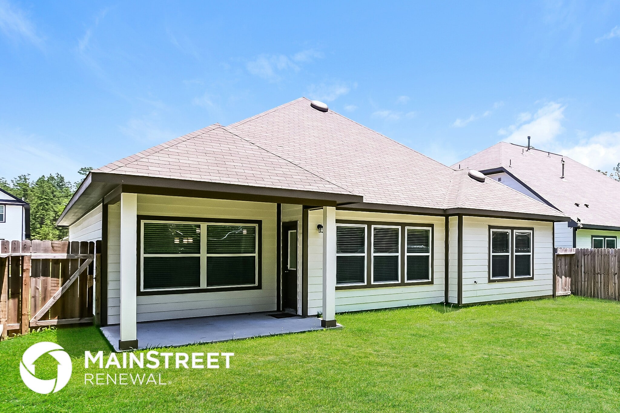 Building Photo - 17686 Cedar Crst Dr