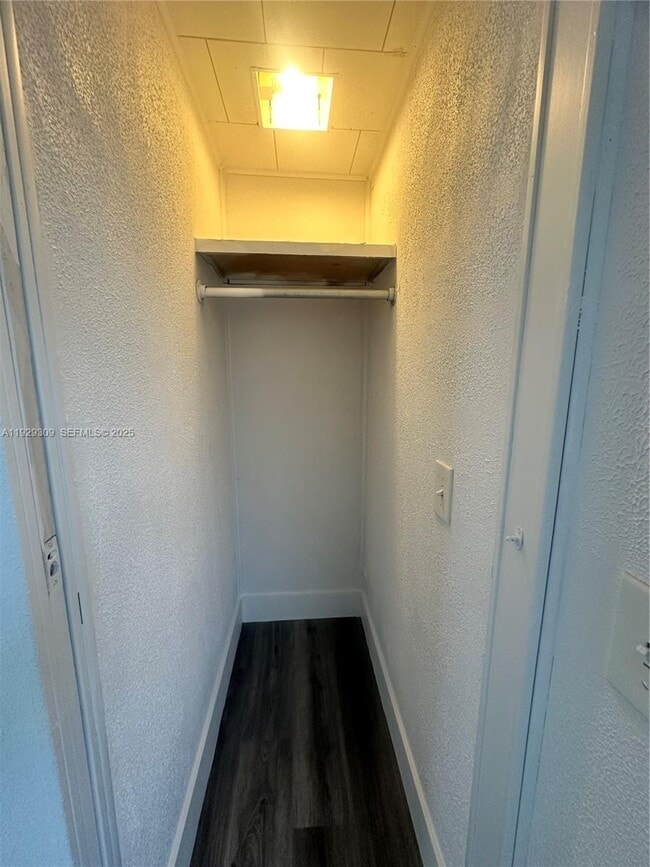 Building Photo - 4762 Canal Rd