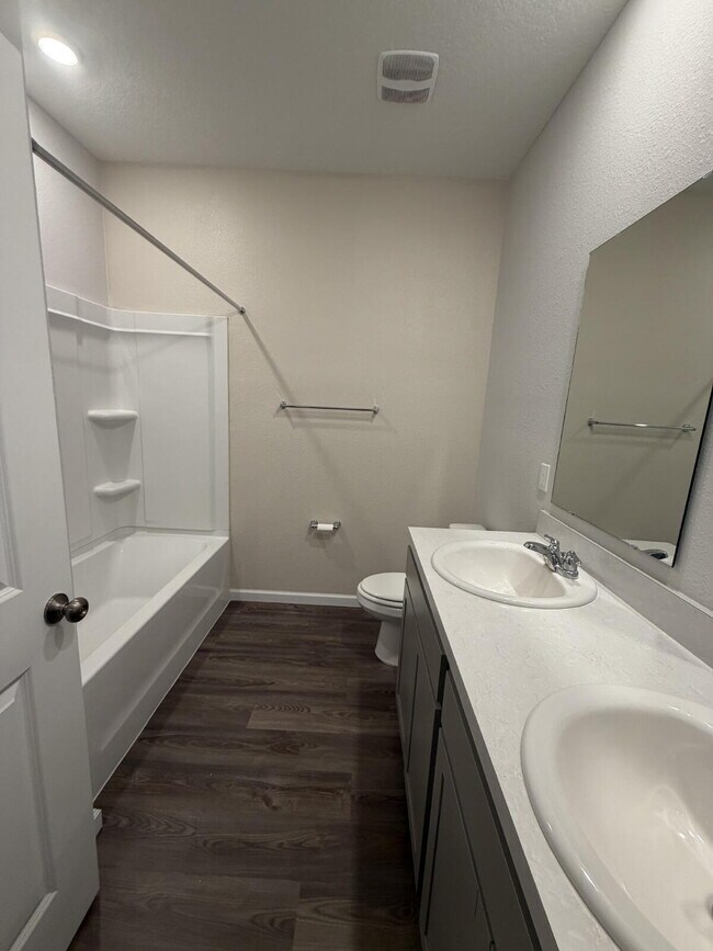 Building Photo - Macadamia Lane for Rent