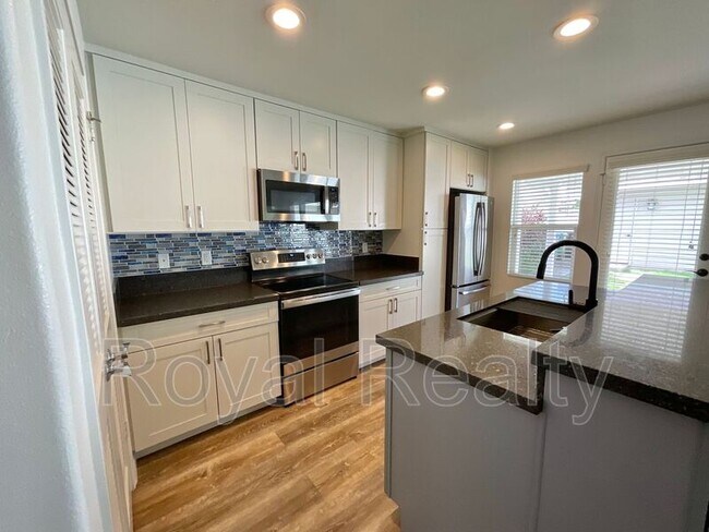 Building Photo - 91-1355 Kaileolea Drive