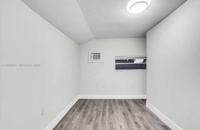 Building Photo - 914 NW 80th St