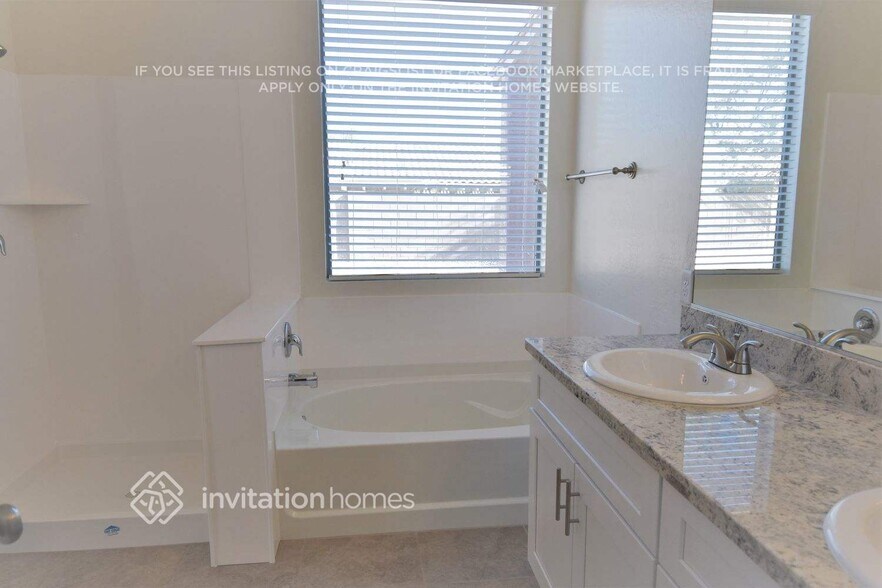 Building Photo - 14920 W Banff Ln