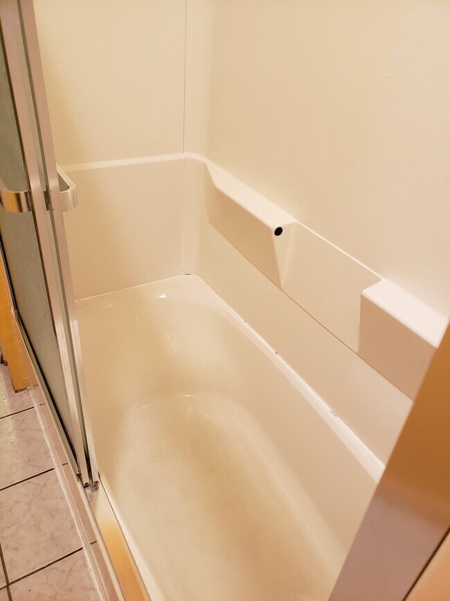 Building Photo - 86 W Union St