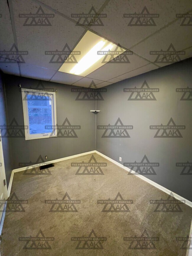 Building Photo - Noble St 1526-