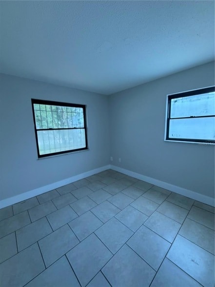 Building Photo - 2520 John Bruce Ave