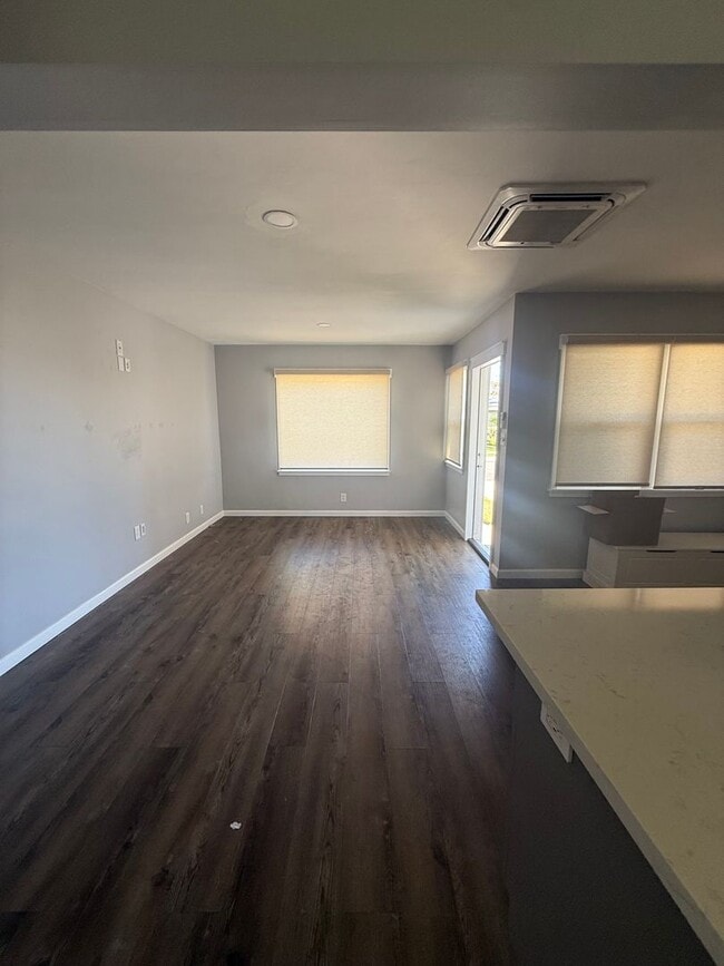 Building Photo - Charming Del Aire Home with A/C, Huge Backyard & Modern Upgrades!