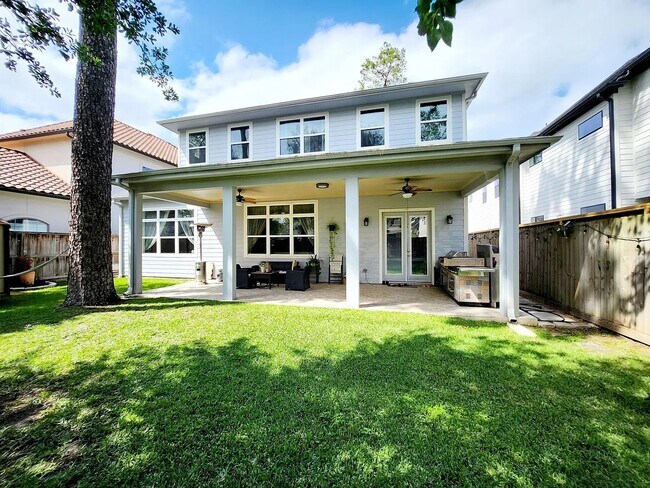 Building Photo - 1415 Wakefield Dr