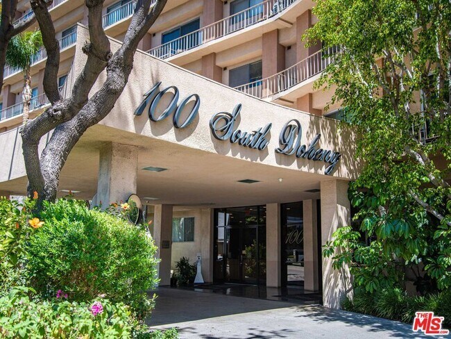 Building Photo - 100 S Doheny Dr