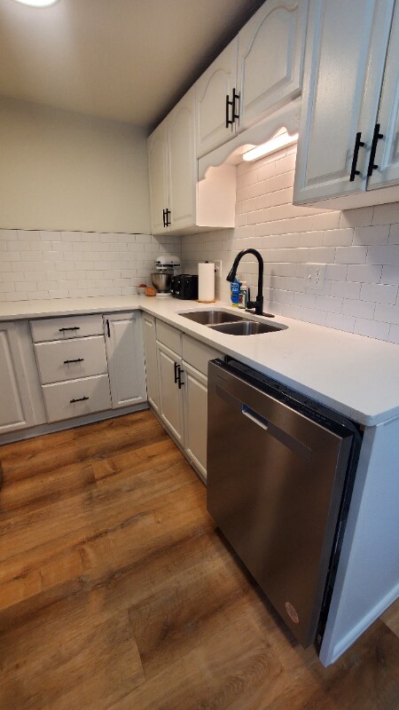 Building Photo - 977 Kyle Ave