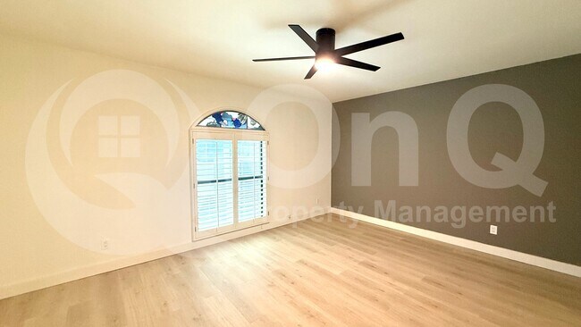 Building Photo - 6240 E Kelton Ln