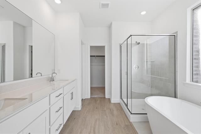 Building Photo - 1604 Adams Dr