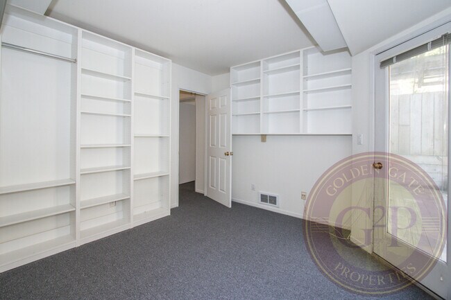 Building Photo - Corona Heights - 3 BR, 2.5 BA Condo 1,586 Sq. Ft. - 3D Virtual Tour, Parking, Patio