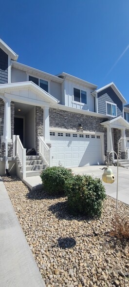 Building Photo - 14569 S Quiet Shade Dr