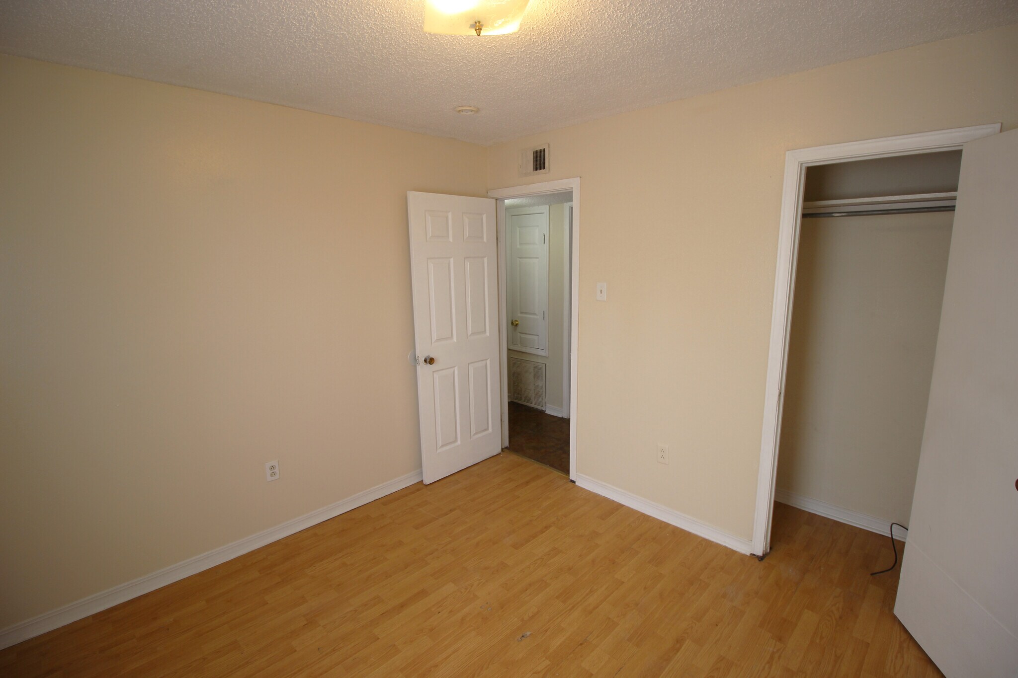 Building Photo - 176 Rosalie Dr