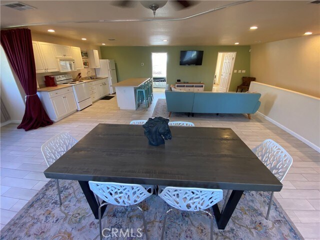 Building Photo - 35450 Calle Nopal