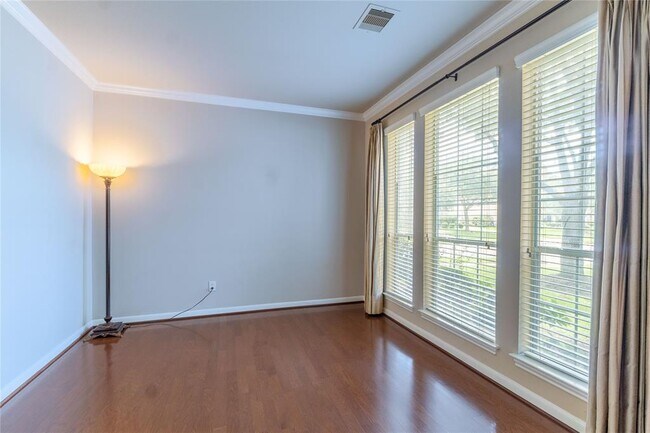 Building Photo - 26302 Eden Point Ct