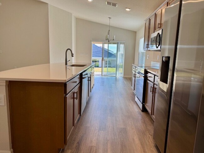 Building Photo - 4 Bedroom 2 Bathroom House for Rent in Ast...