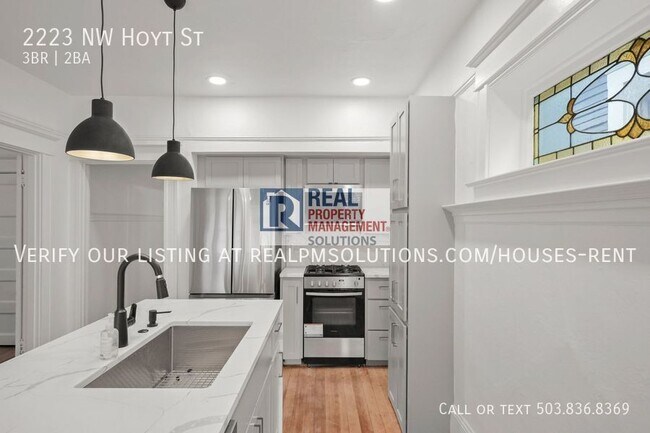 Building Photo - 2223 NW Hoyt St