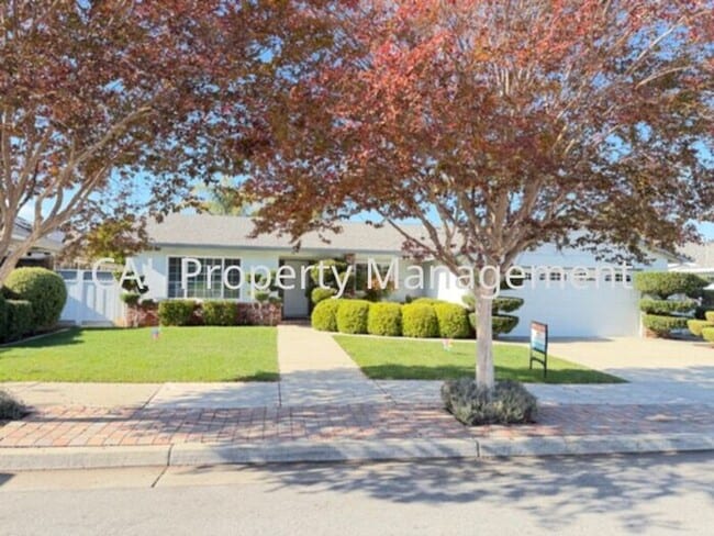 Building Photo - Beautiful 3 bedroom home in Hollister, CA!